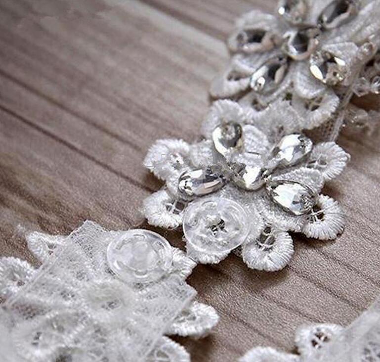 Bolero Nupcial Blanco con Apliques de Cristal LUNA • Accesorio de Novia