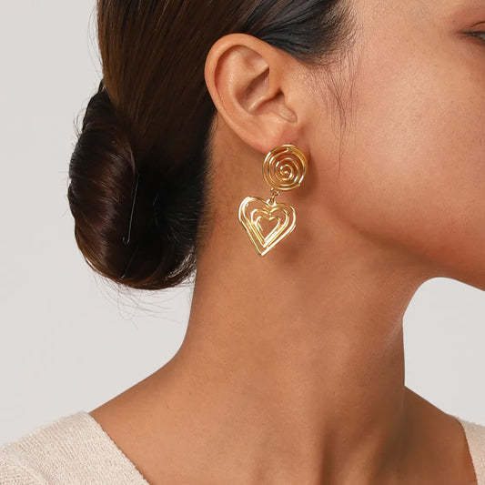 Pendientes de Corazón en Acero Inoxidable • Amor Minimalista