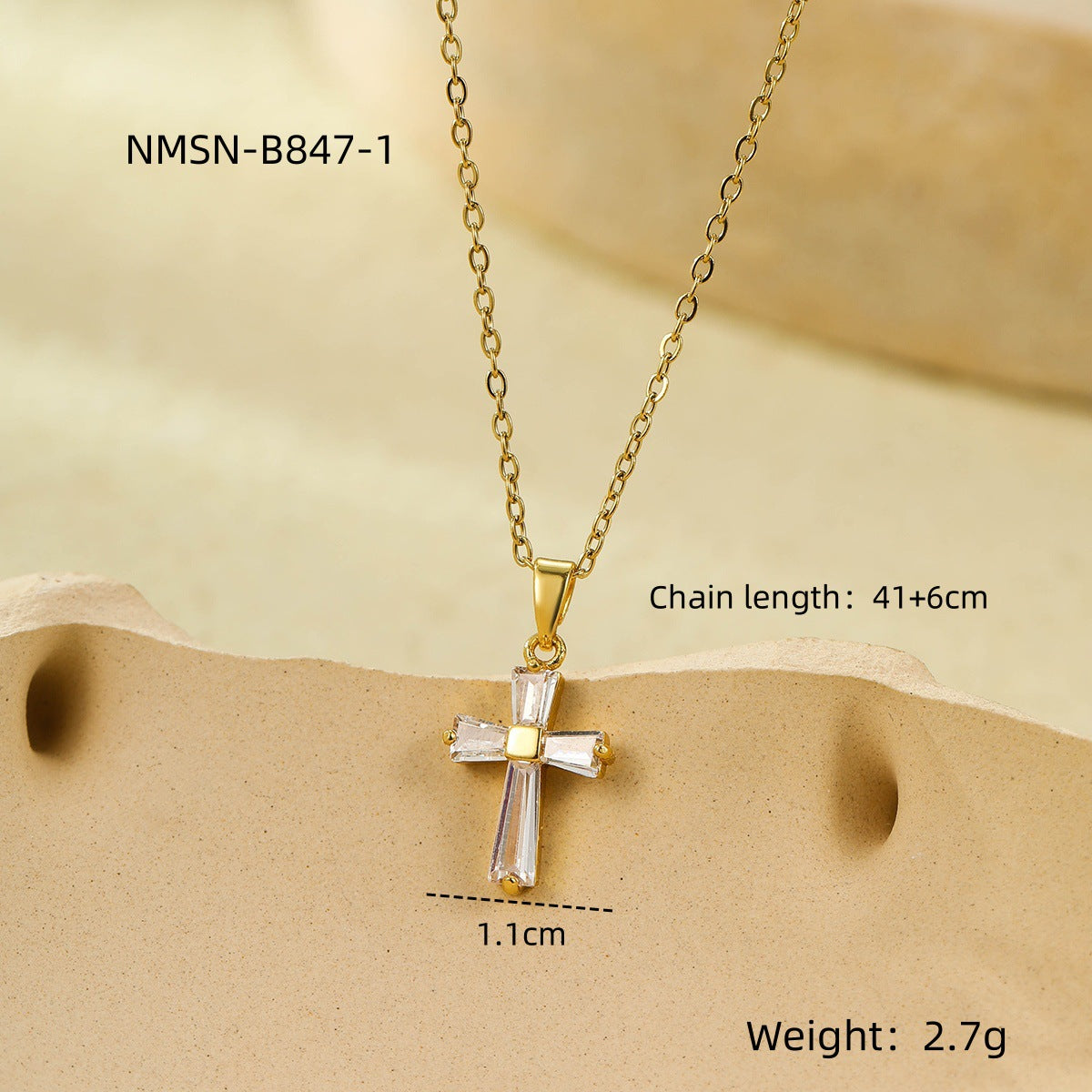 Collar de Clavícula con Cruz y Zirconia en Acero Bañado en Oro 18K • Diseño Geométrico
