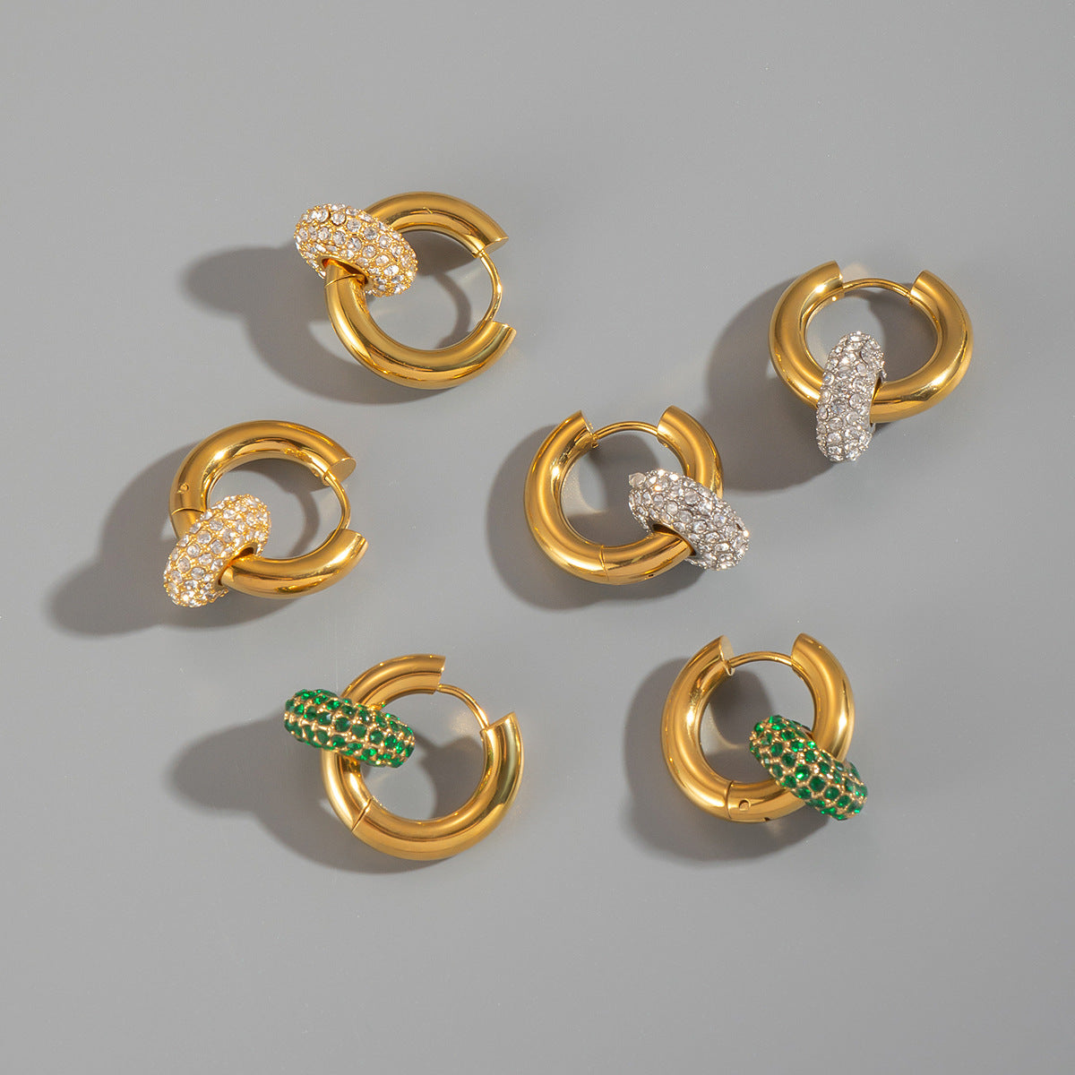 Pendientes Desmontables de Acero Bañado en Oro 18K con Diamantes • Dos Looks en Uno