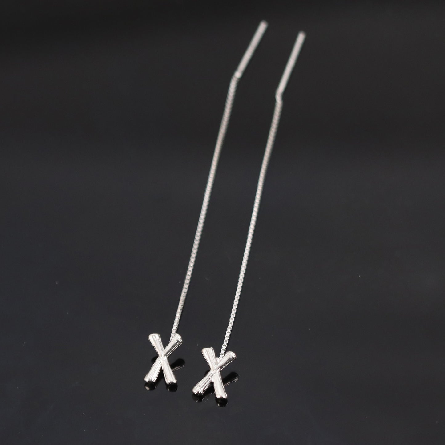 Pendientes de Inicial colgante MIA • Plata de Ley