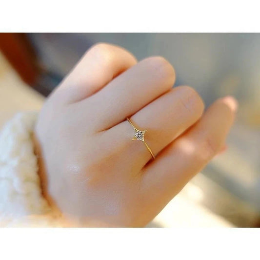 Anillo Solitario Fino ALICIA • Plata y Baño de Oro