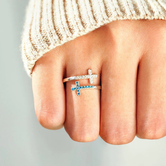 Anillo Victoria | Diseño Cruzado Doble con Circonitas y Oro Blanco