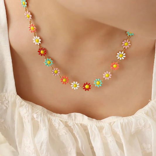 Collar con Dije de Flor Esmaltada CELIA • Acero de Titanio