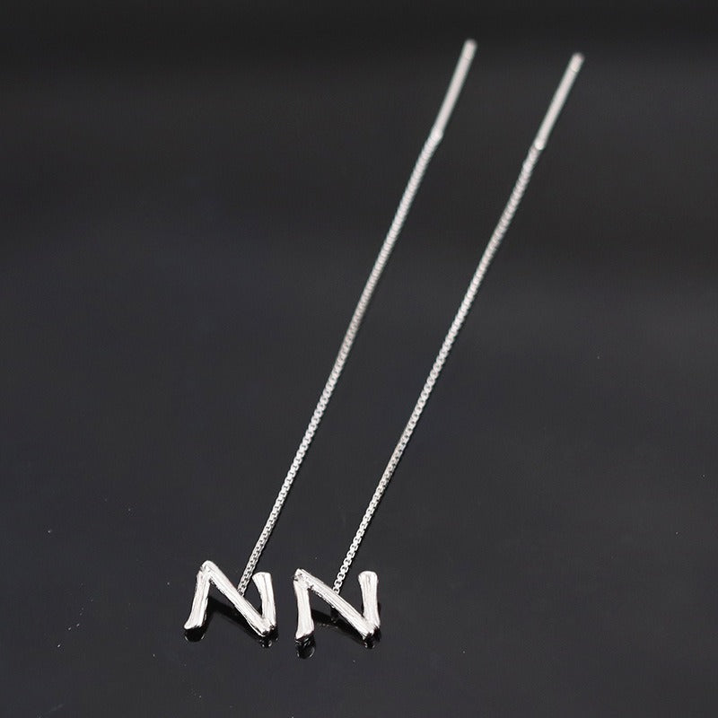 Pendientes de Inicial colgante MIA • Plata de Ley