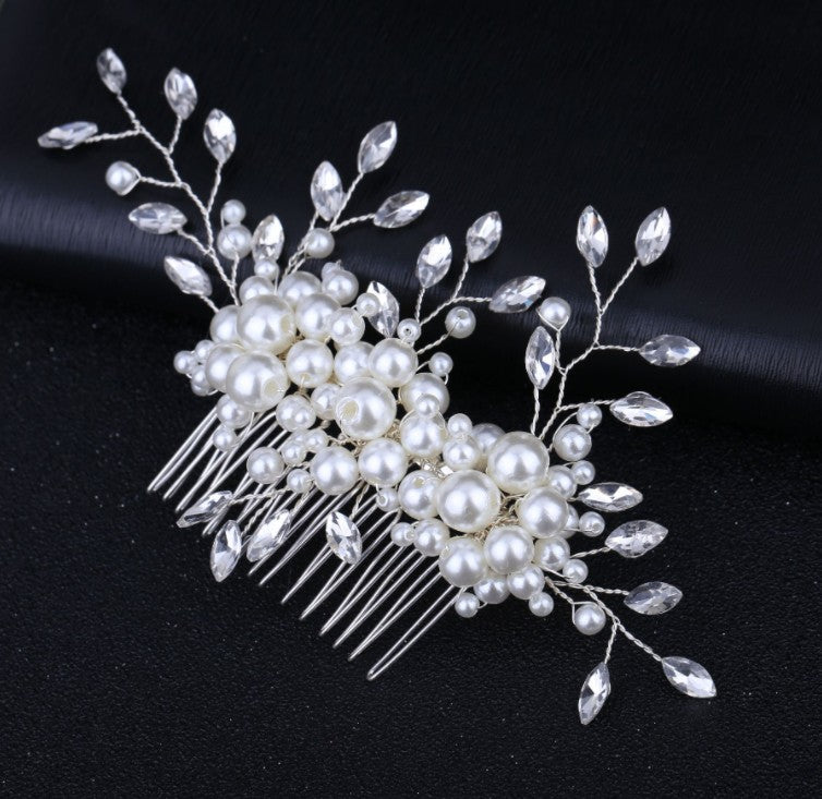 Peineta Floral de Perlas con Diamantes | Hecha a Mano