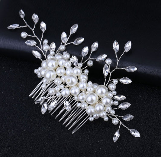 Peineta Floral de Perlas con Diamantes | Hecha a Mano
