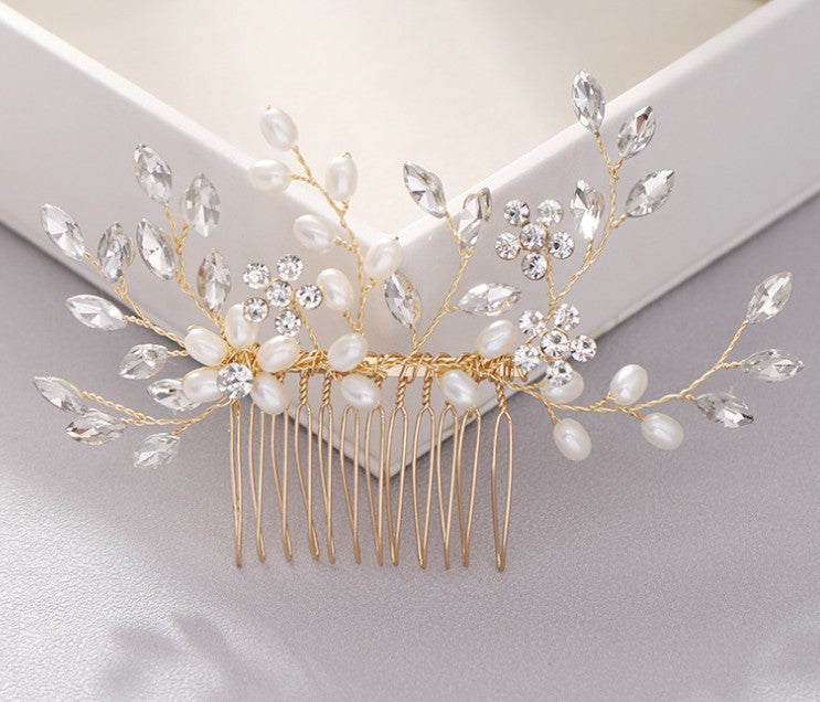Peineta de Perlas y Cristal Blanco CARMEN • Accesorio de Cabello