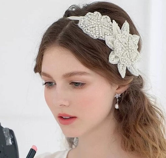 Diadema Nupcial de Princesa con Cristales y Flores SOFÍA • Tocado de Novia