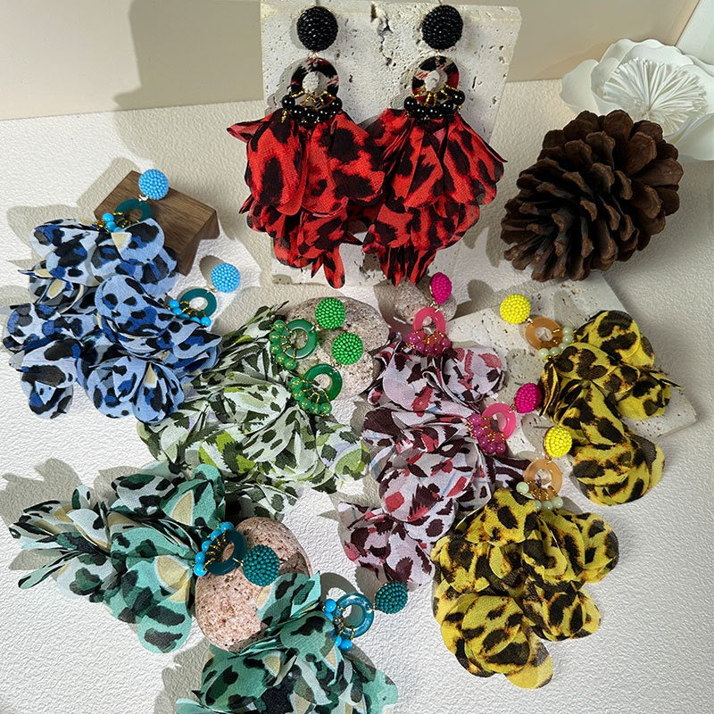 Pendientes Florales con Fleco de Leopardo Layla • Estilo Bold